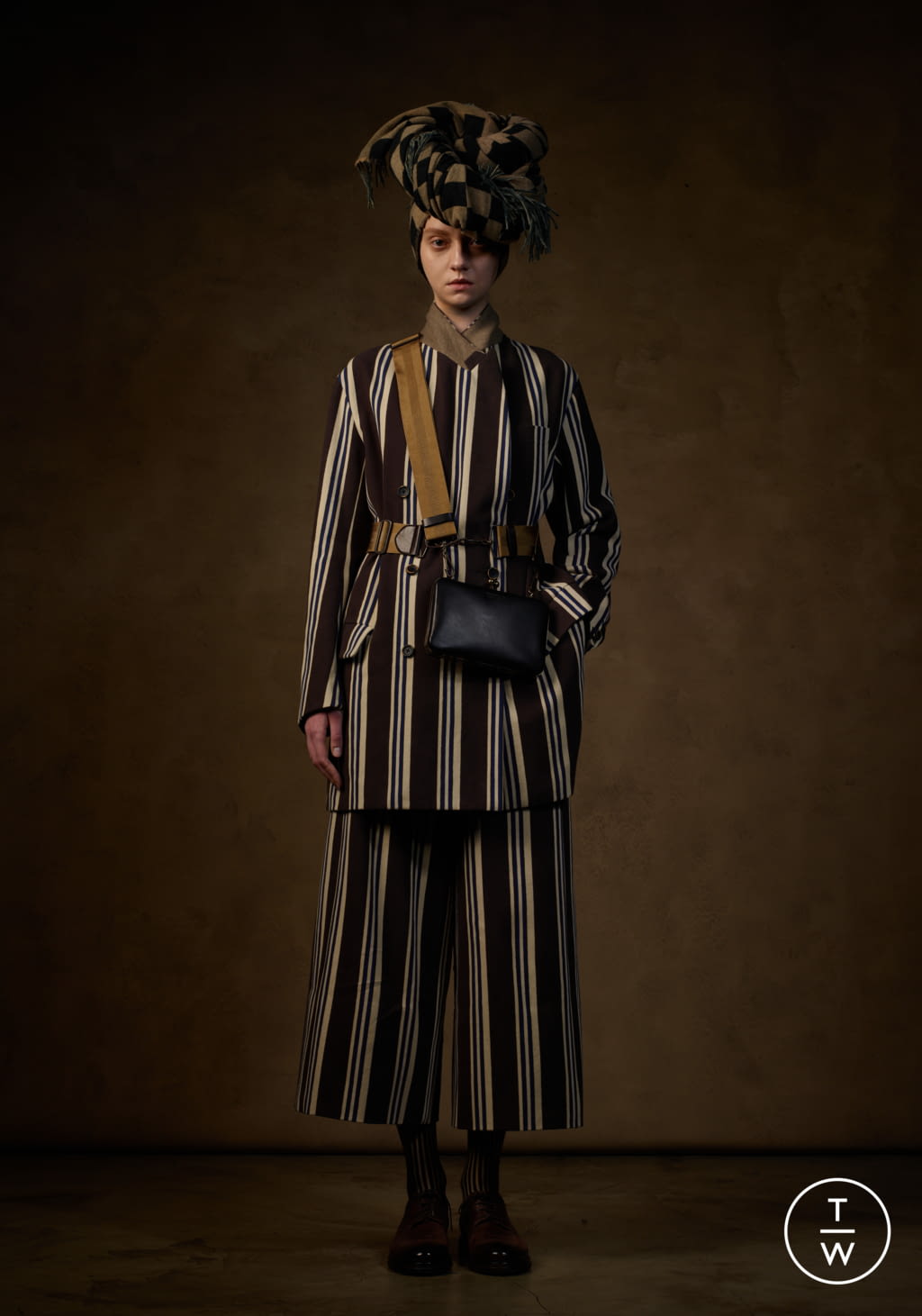 Fashion Week Paris Fall/Winter 2021 look 24 de la collection Uma Wang womenswear
