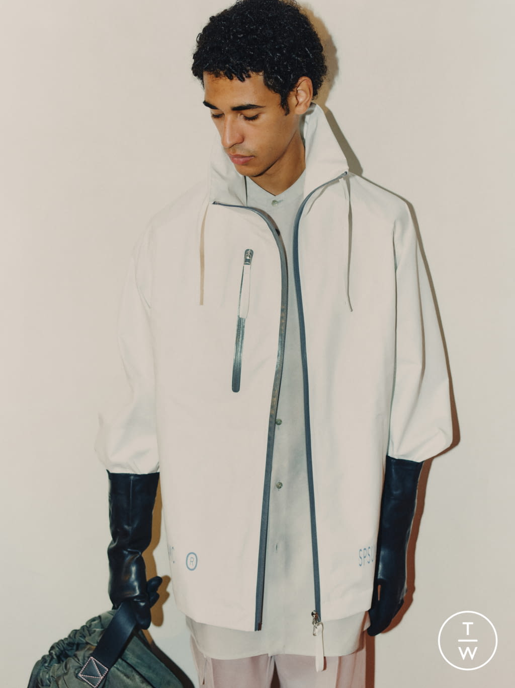 Fashion Week Paris Spring/Summer 2022 look 25 from the OAMC collection menswear