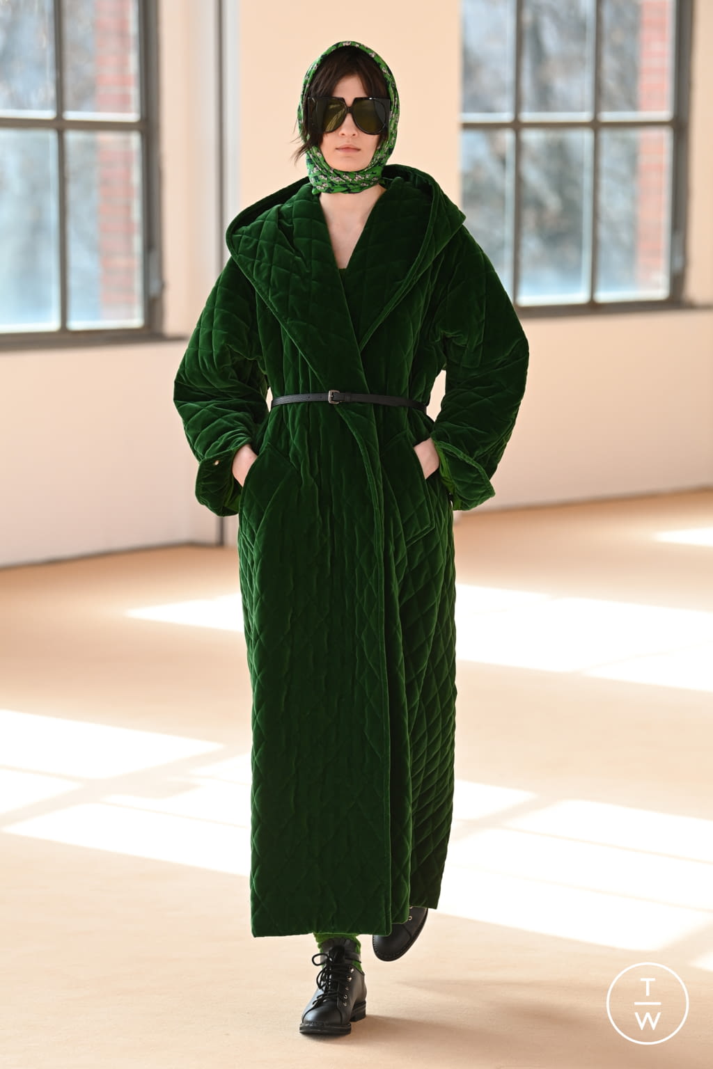 Fashion Week Milan Fall/Winter 2021 look 25 from the Max Mara collection 女装