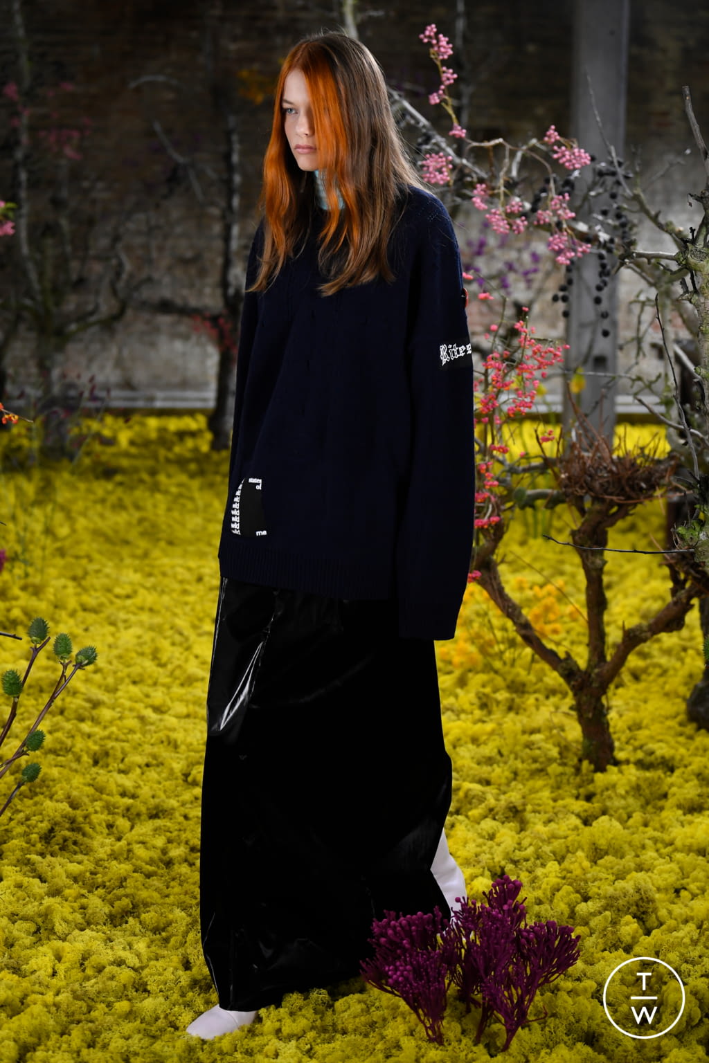 Fashion Week Paris Spring/Summer 2021 look 25 from the Raf Simons collection 女装