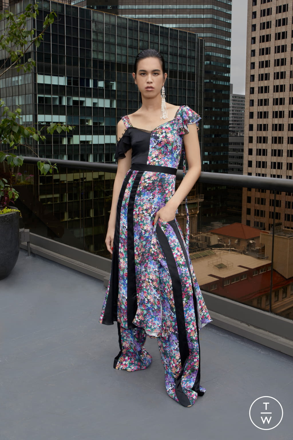 Fashion Week New York Resort 2020 look 26 from the Prabal Gurung collection womenswear
