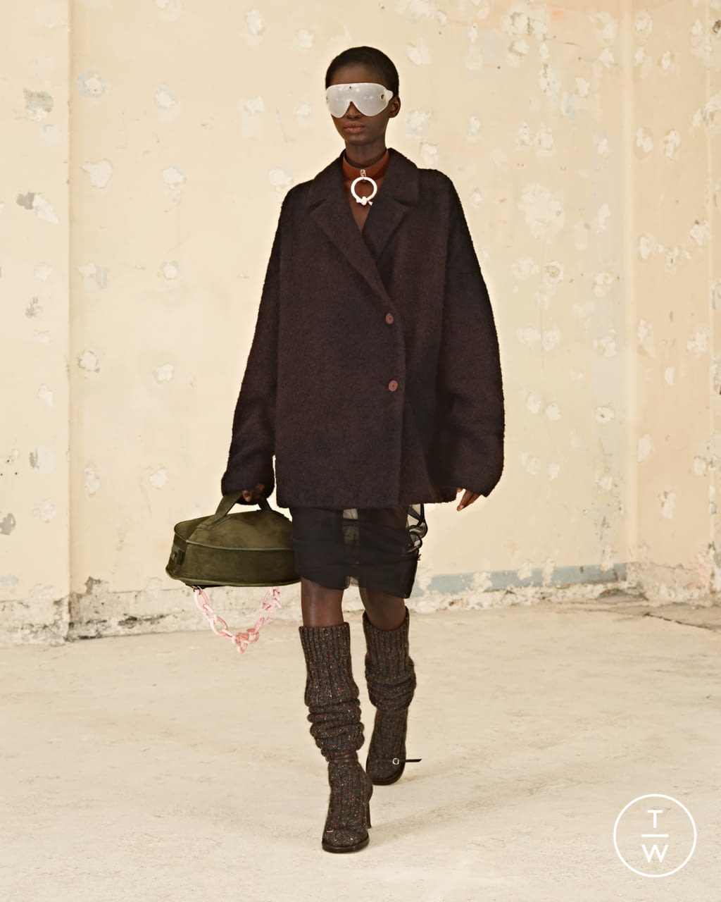 Fashion Week Paris Fall/Winter 2021 look 26 from the Acne Studios collection 女装