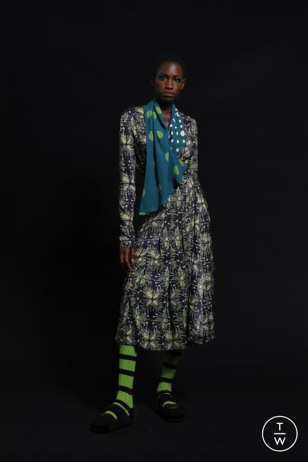 Fashion Week Paris Fall/Winter 2021 look 26 de la collection Mimi Liberté by Michel Klein womenswear