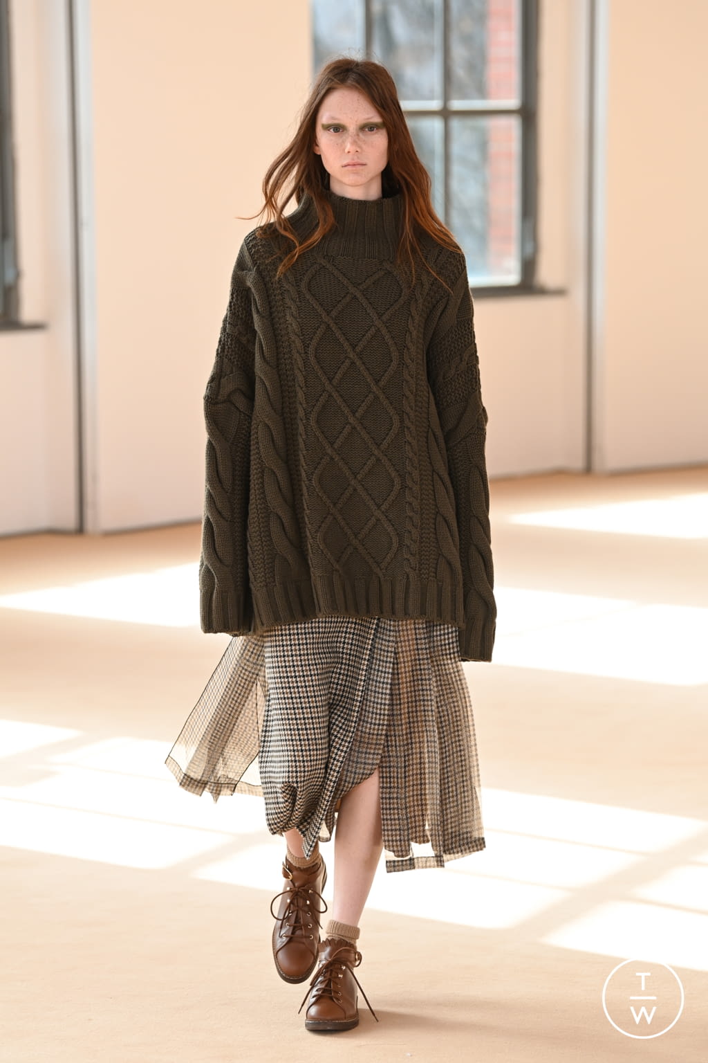 Fashion Week Milan Fall/Winter 2021 look 27 from the Max Mara collection 女装