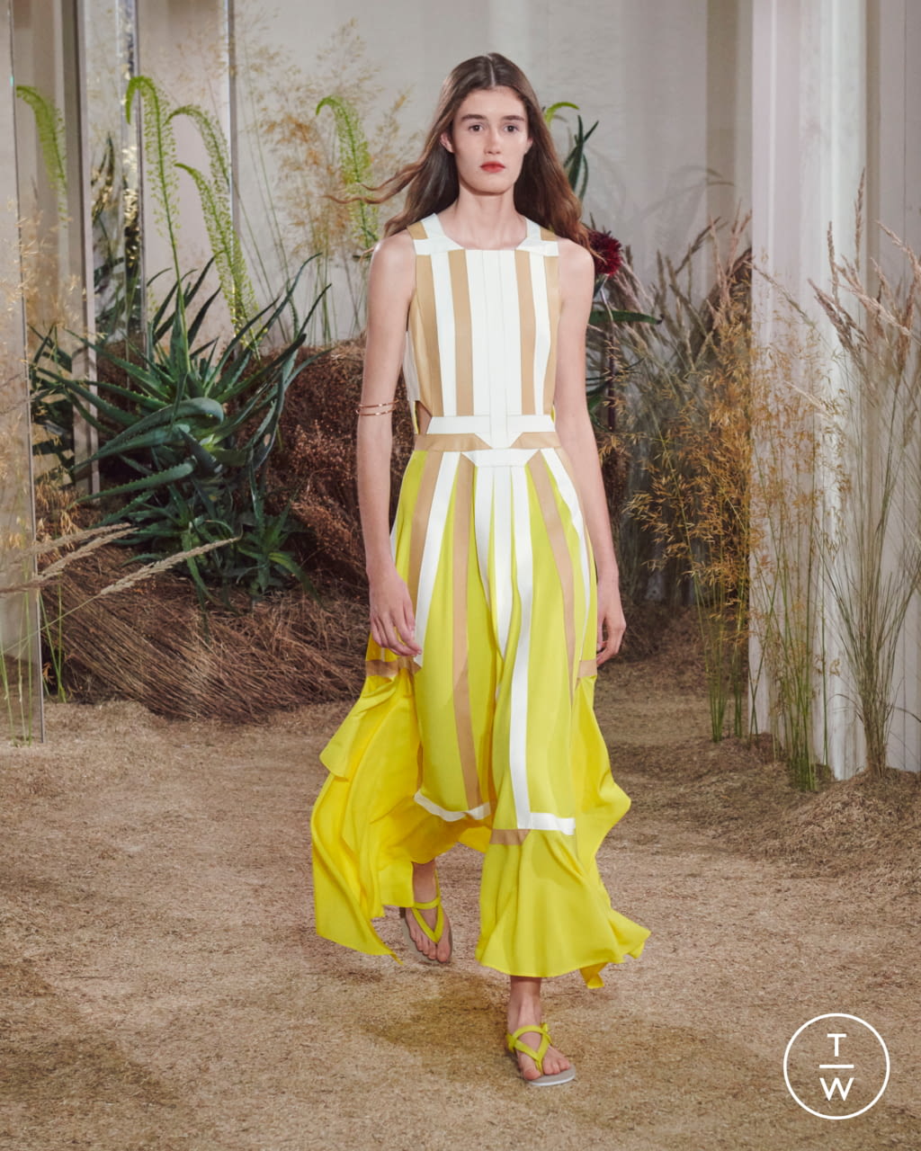 Fashion Week Paris Resort 2019 look 28 from the Hermès collection 女装