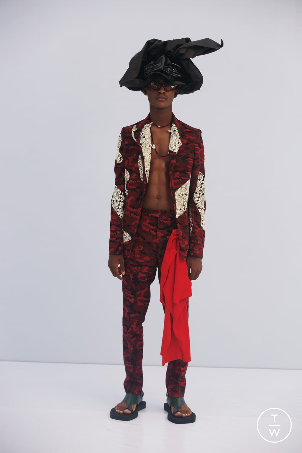 Fashion Week Milan Spring/Summer 2022 look 29 from the Tokyo James collection 男装