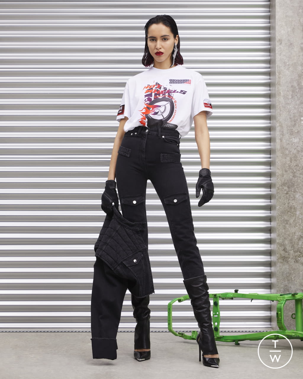 Fashion Week London Pre-Fall 2022 look 29 from the David Koma collection 女装