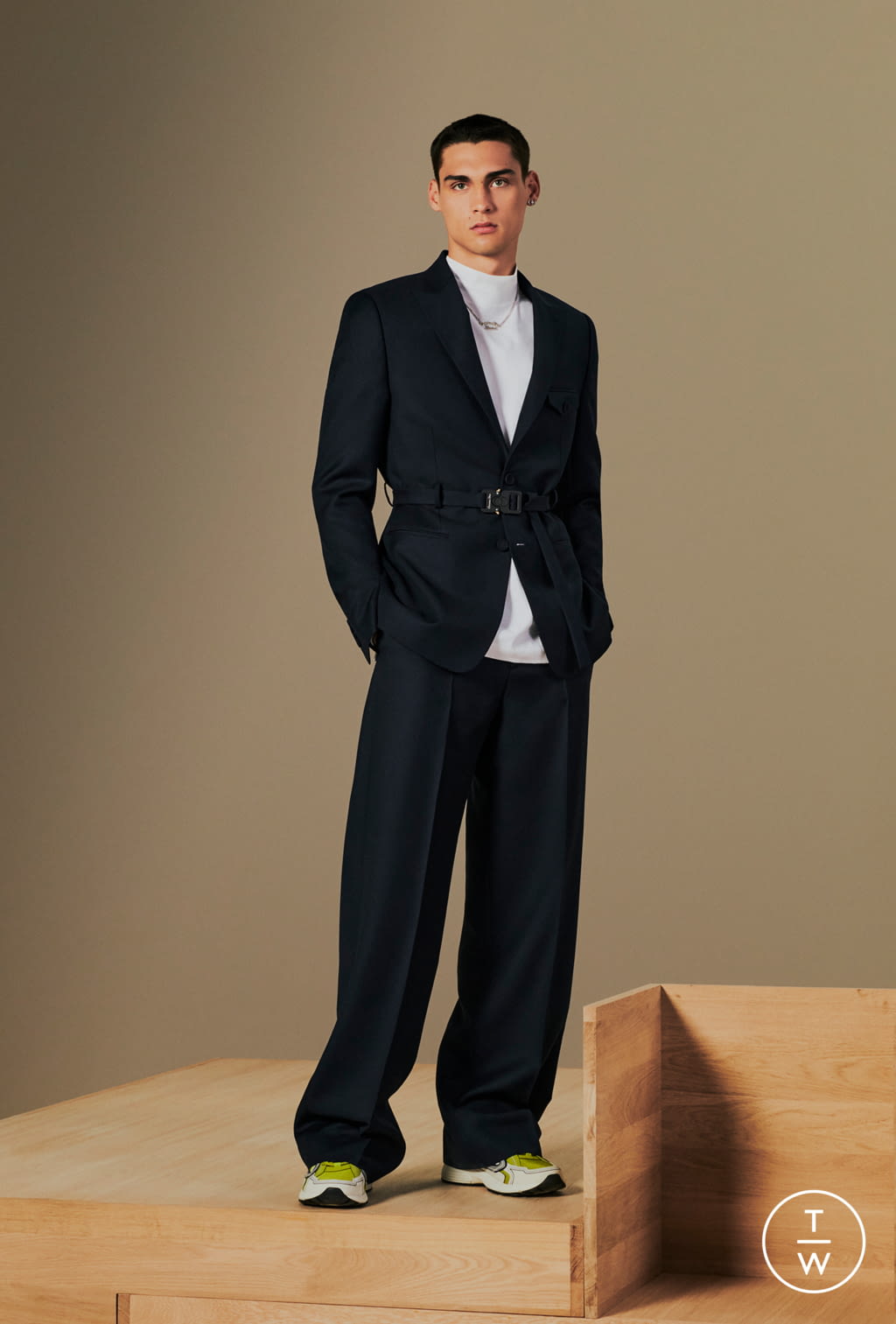 Fashion Week Paris Resort 2022 look 29 from the Dior Men collection menswear