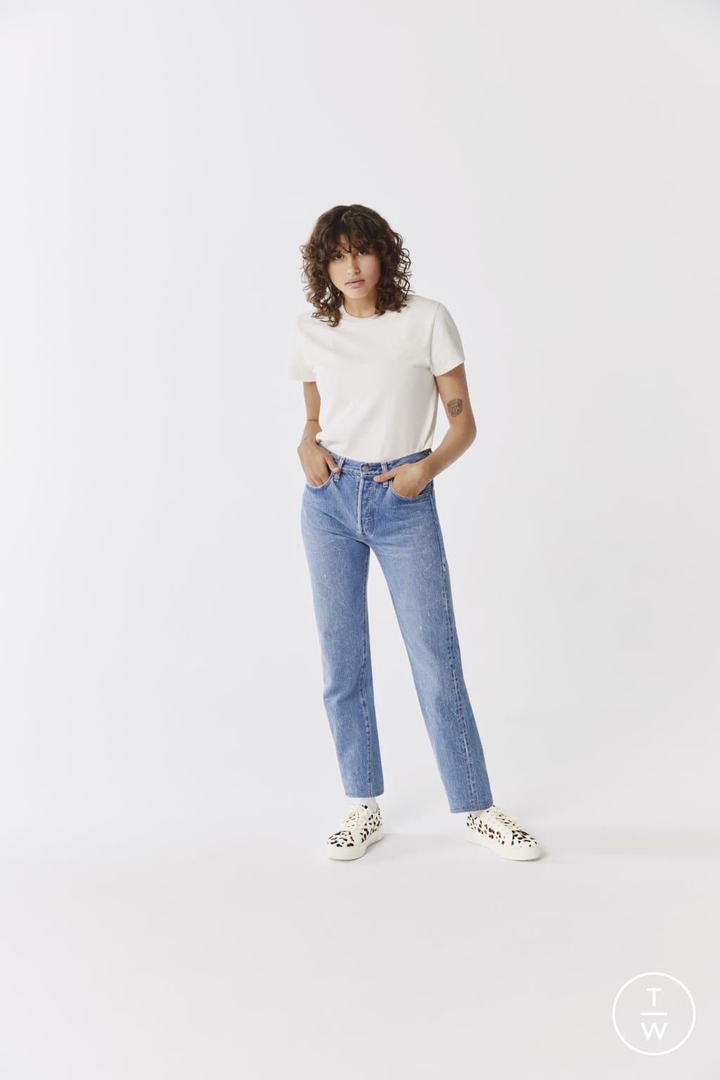 Fashion Week Paris Spring/Summer 2022 look 40 from the LEVIS STORY TOLLING collection womenswear