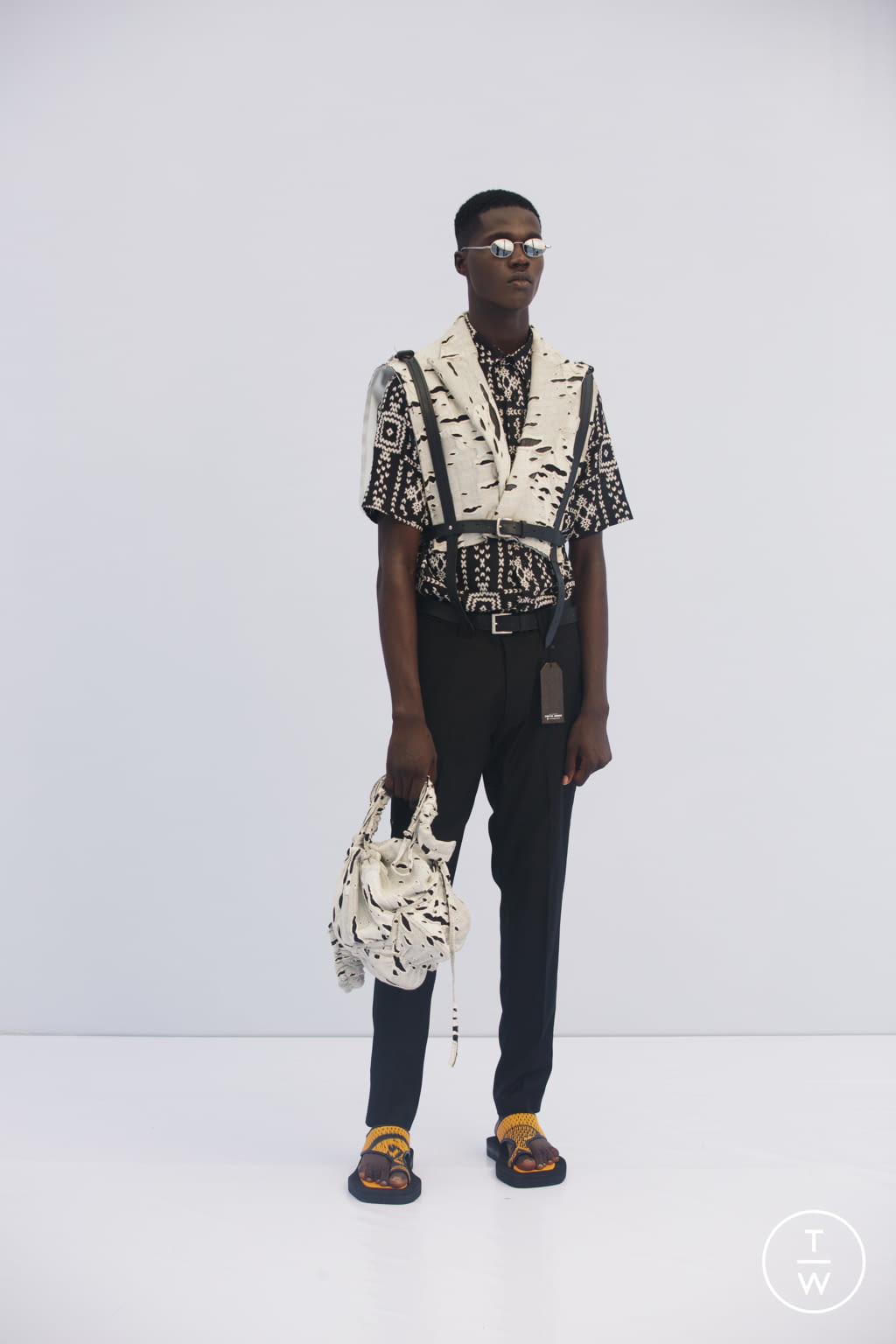Fashion Week Milan Spring/Summer 2022 look 3 de la collection Tokyo James menswear