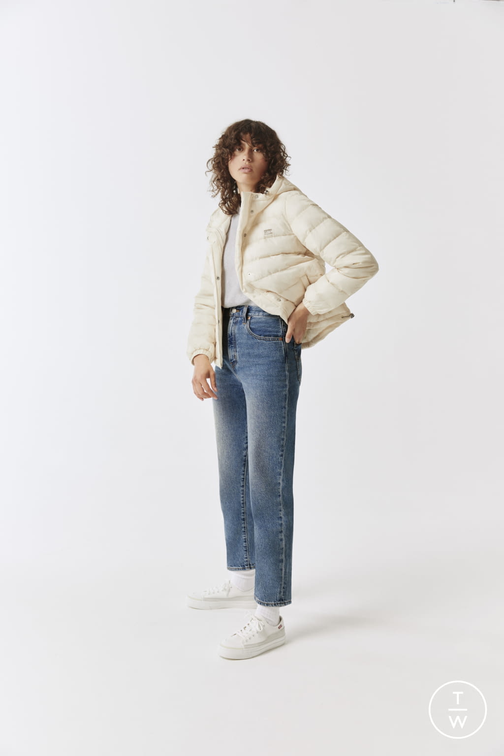 Fashion Week Paris Spring/Summer 2022 look 3 from the LEVIS STORY TOLLING collection womenswear
