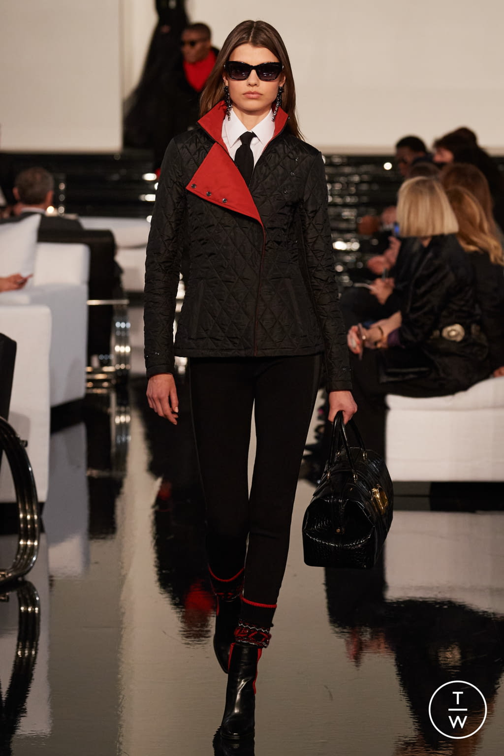 Fashion Week New York Fall/Winter 2022 look 30 de la collection Ralph Lauren womenswear