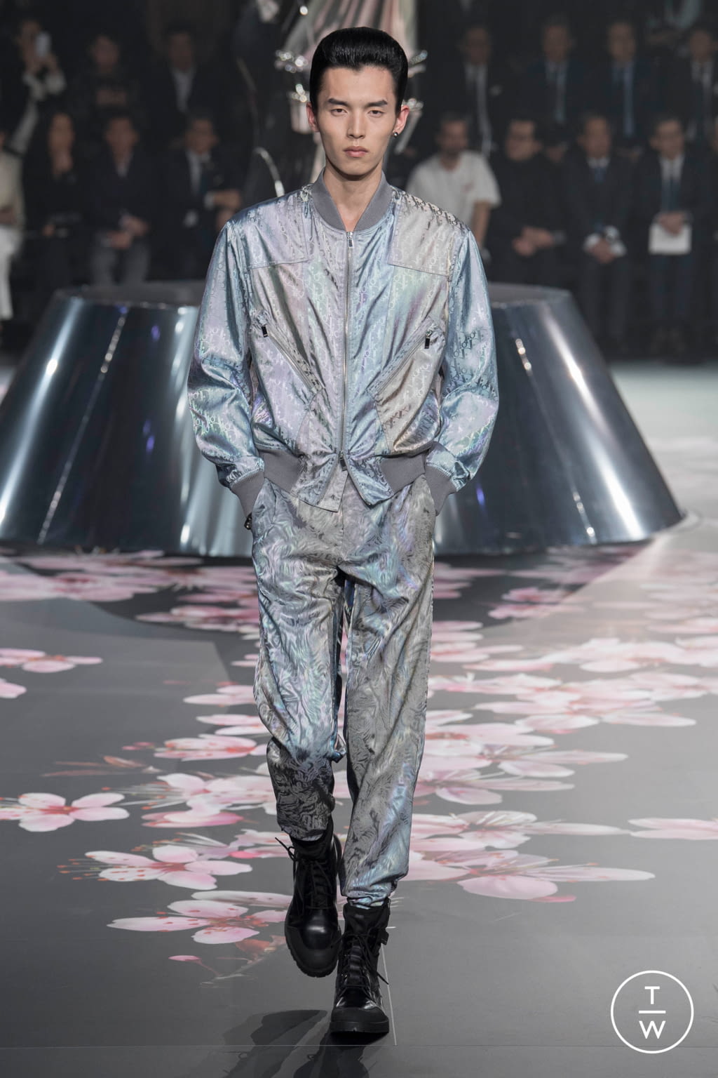 Fashion Week New York Pre-Fall 2019 look 30 from the Dior Homme collection menswear