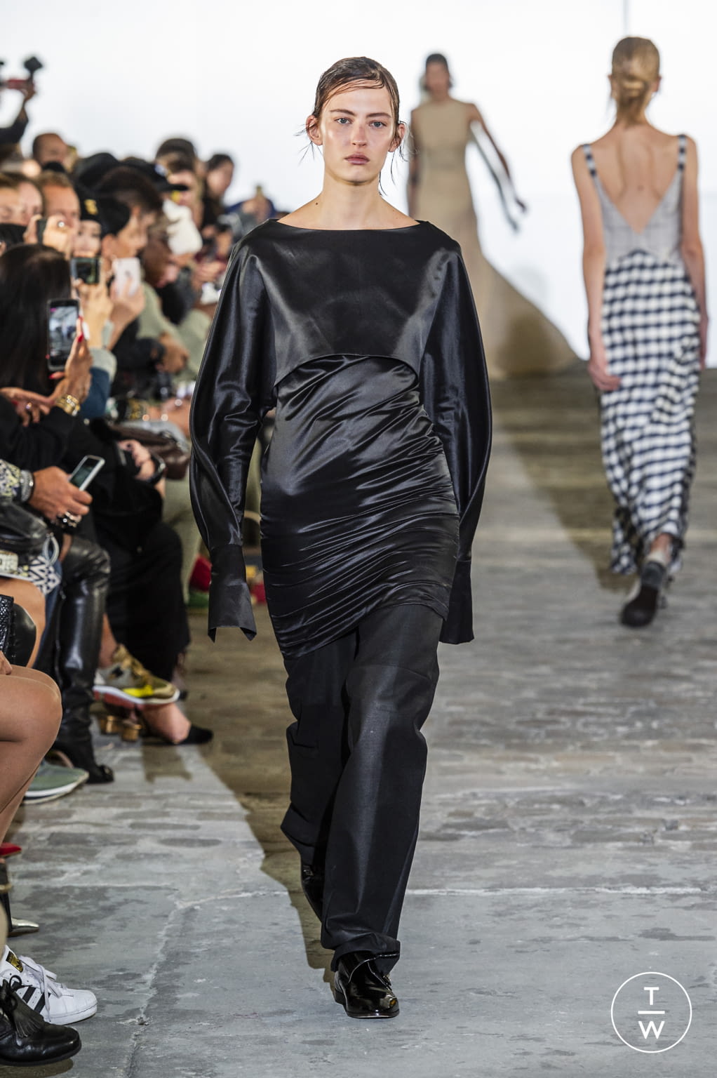 Fashion Week Paris Spring/Summer 2019 look 30 from the Kristina Fidelskaya collection 女装