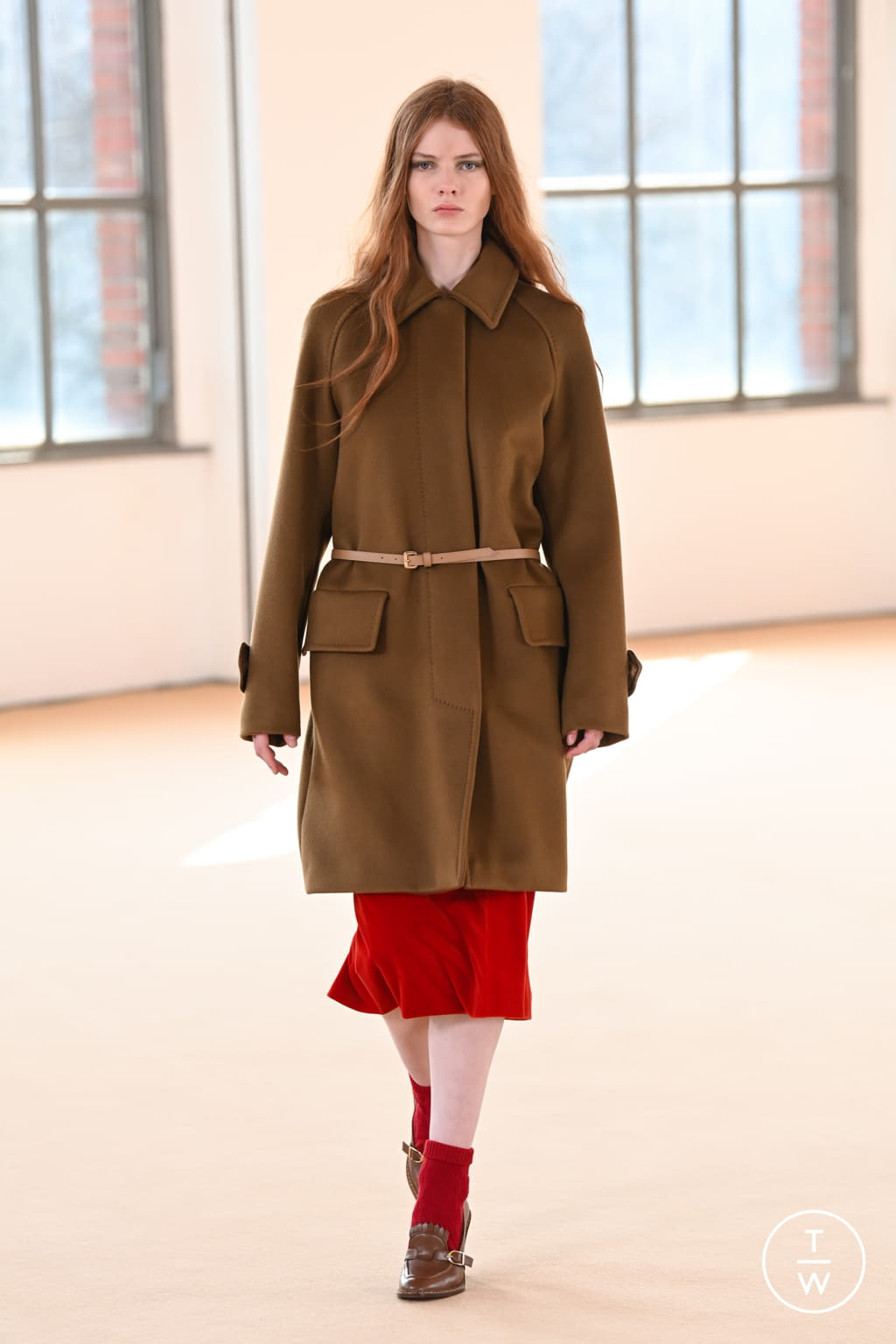 Fashion Week Milan Fall/Winter 2021 look 32 from the Max Mara collection womenswear