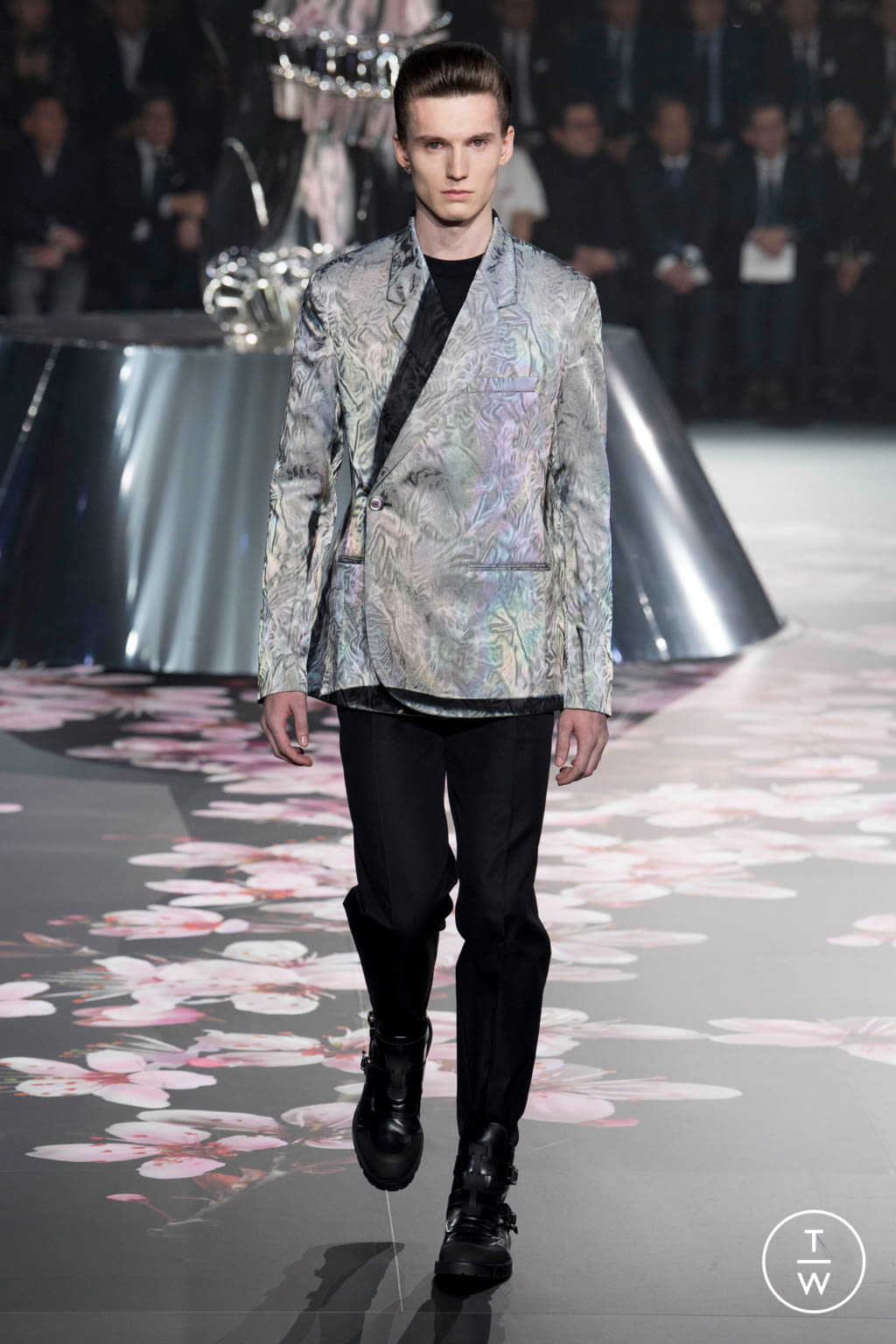 Fashion Week New York Pre-Fall 2019 look 32 from the Dior Homme collection menswear
