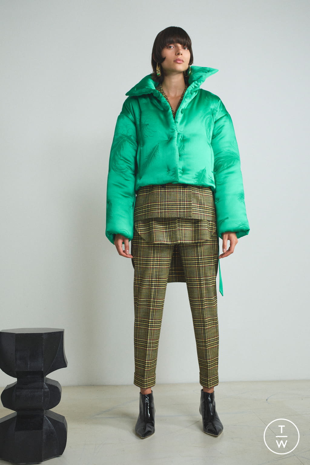Fashion Week New York Resort 2020 look 32 from the Hellessy collection 女装