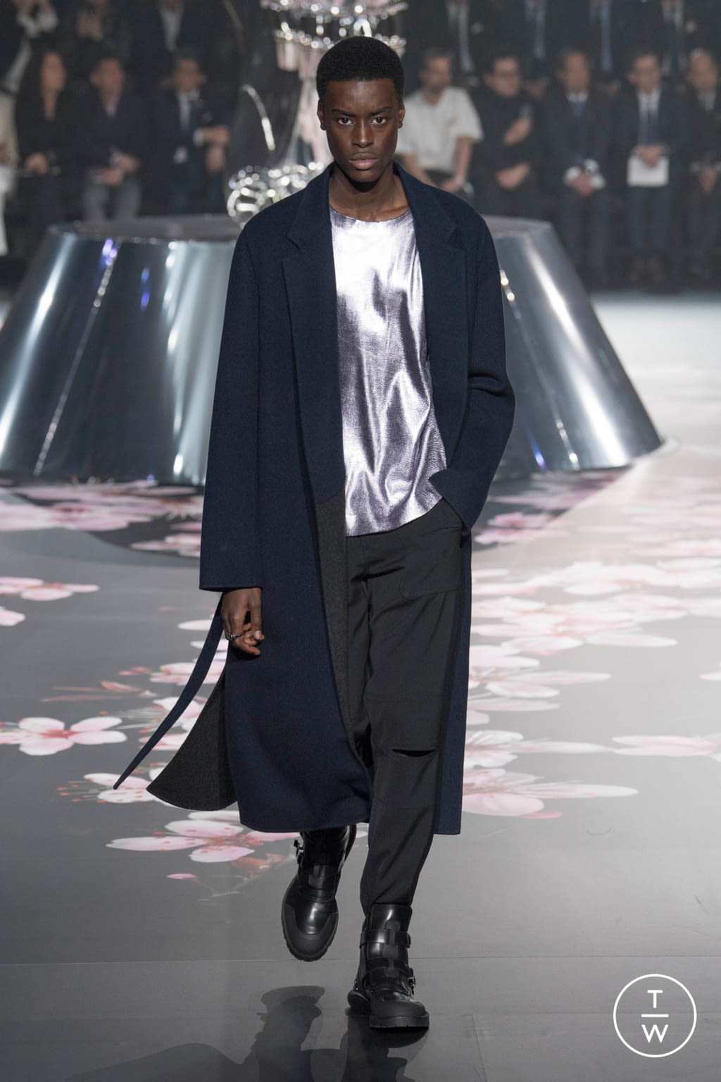 Fashion Week New York Pre-Fall 2019 look 33 from the Dior Men collection 男装