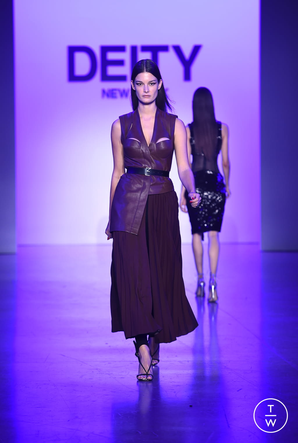 Fashion Week New York Spring/Summer 2022 look 32 de la collection Deity womenswear