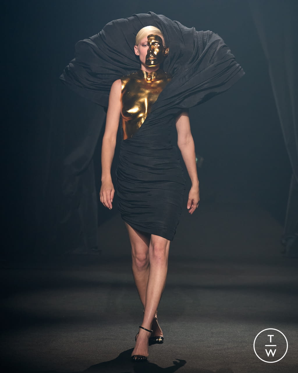 Fashion Week Paris Spring/Summer 2022 look 34 from the AZ Factory collection womenswear