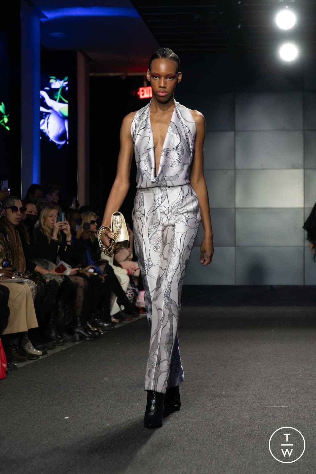 Fashion Week New York Fall/Winter 2022 look 35 from the Frederick Anderson collection womenswear