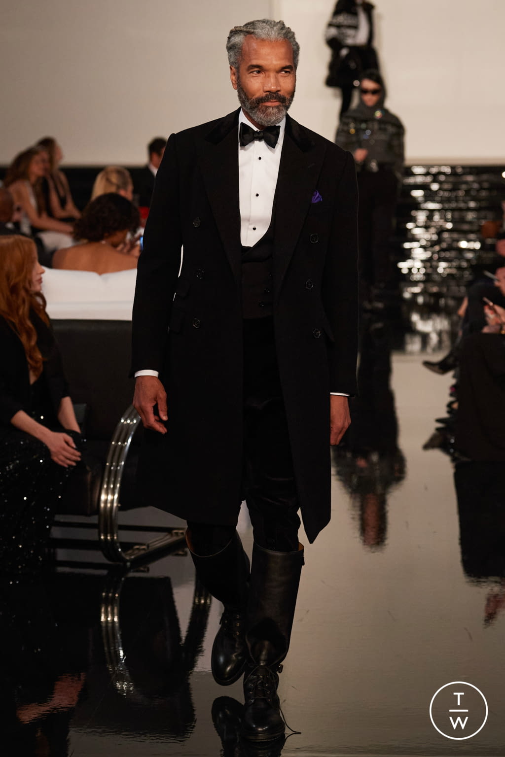 Fashion Week New York Fall/Winter 2022 look 36 from the Ralph Lauren collection 女装
