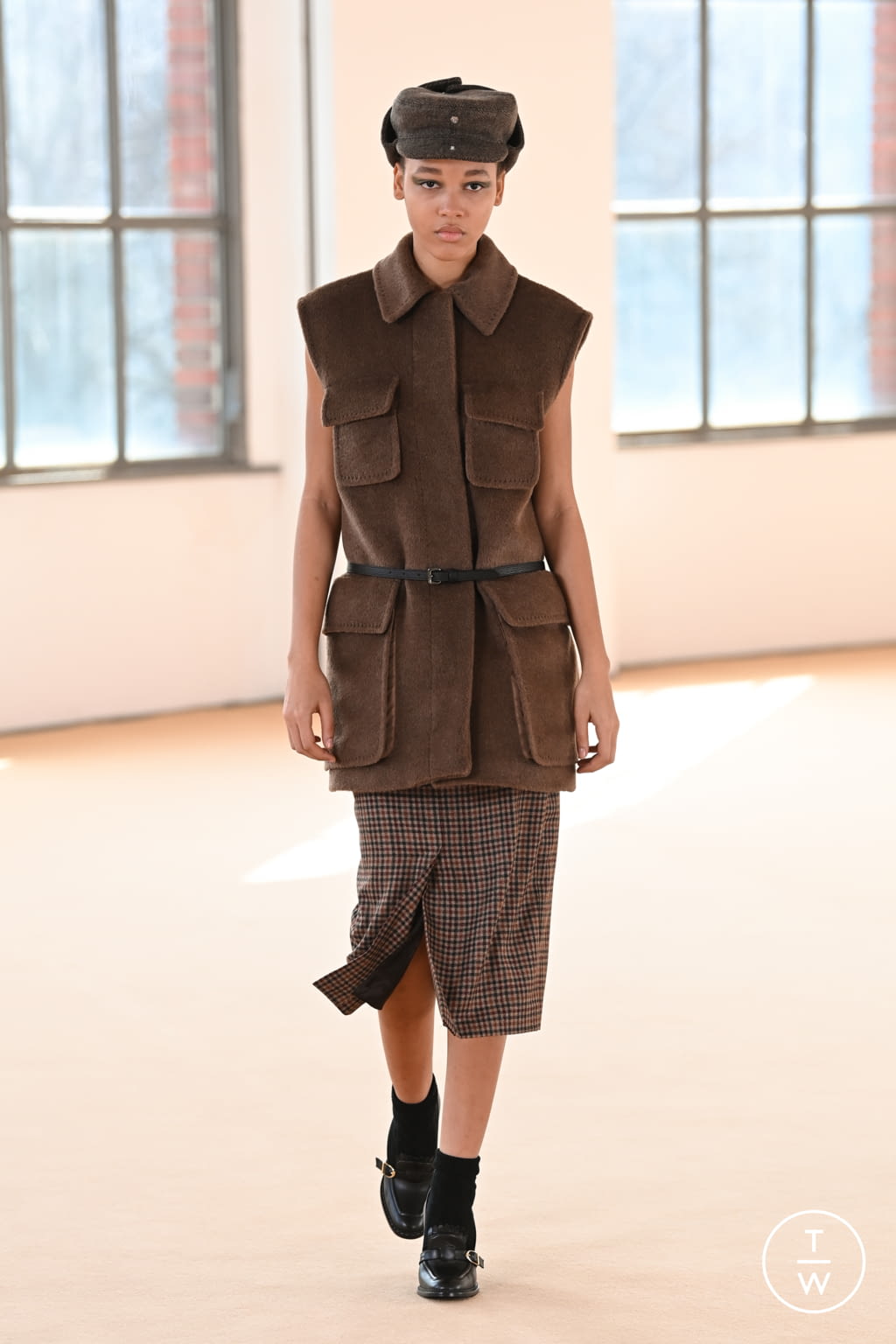 Fashion Week Milan Fall/Winter 2021 look 36 de la collection Max Mara womenswear