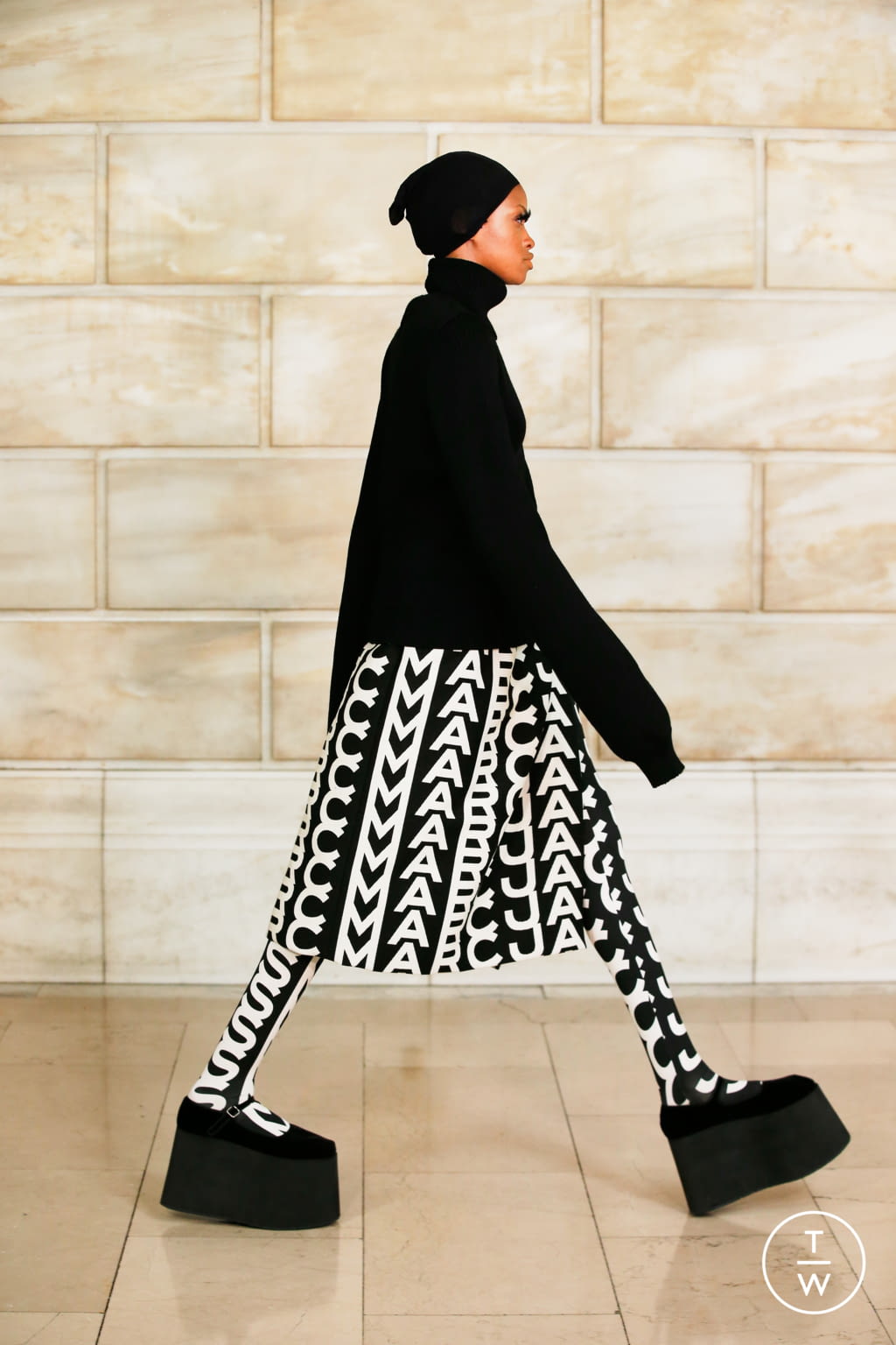 Fashion Week New York Fall/Winter 2021 look 36 de la collection Marc Jacobs womenswear