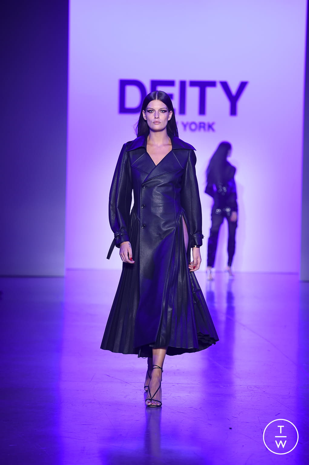 Fashion Week New York Spring/Summer 2022 look 37 from the Deity collection 女装