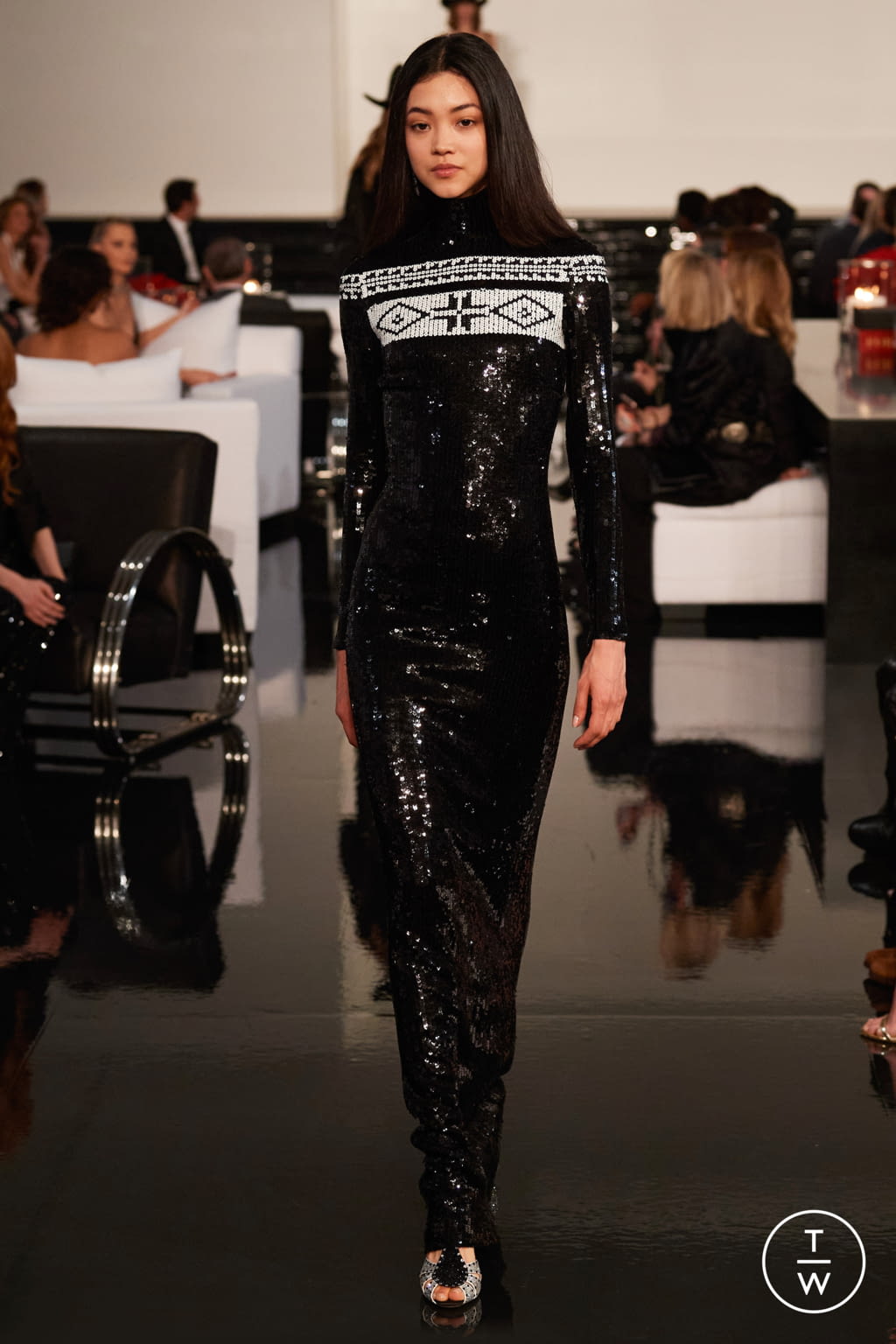 Fashion Week New York Fall/Winter 2022 look 39 de la collection Ralph Lauren womenswear
