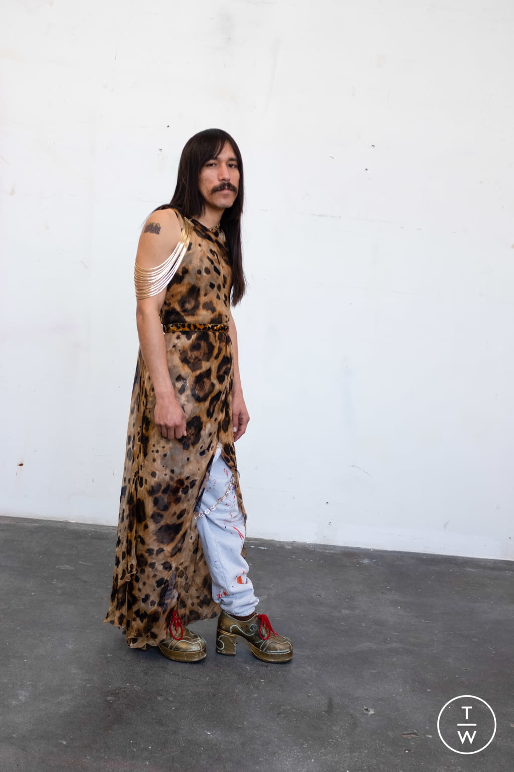 Fashion Week New York Fall/Winter 2021 look 39 from the Imitation of Christ collection 女装