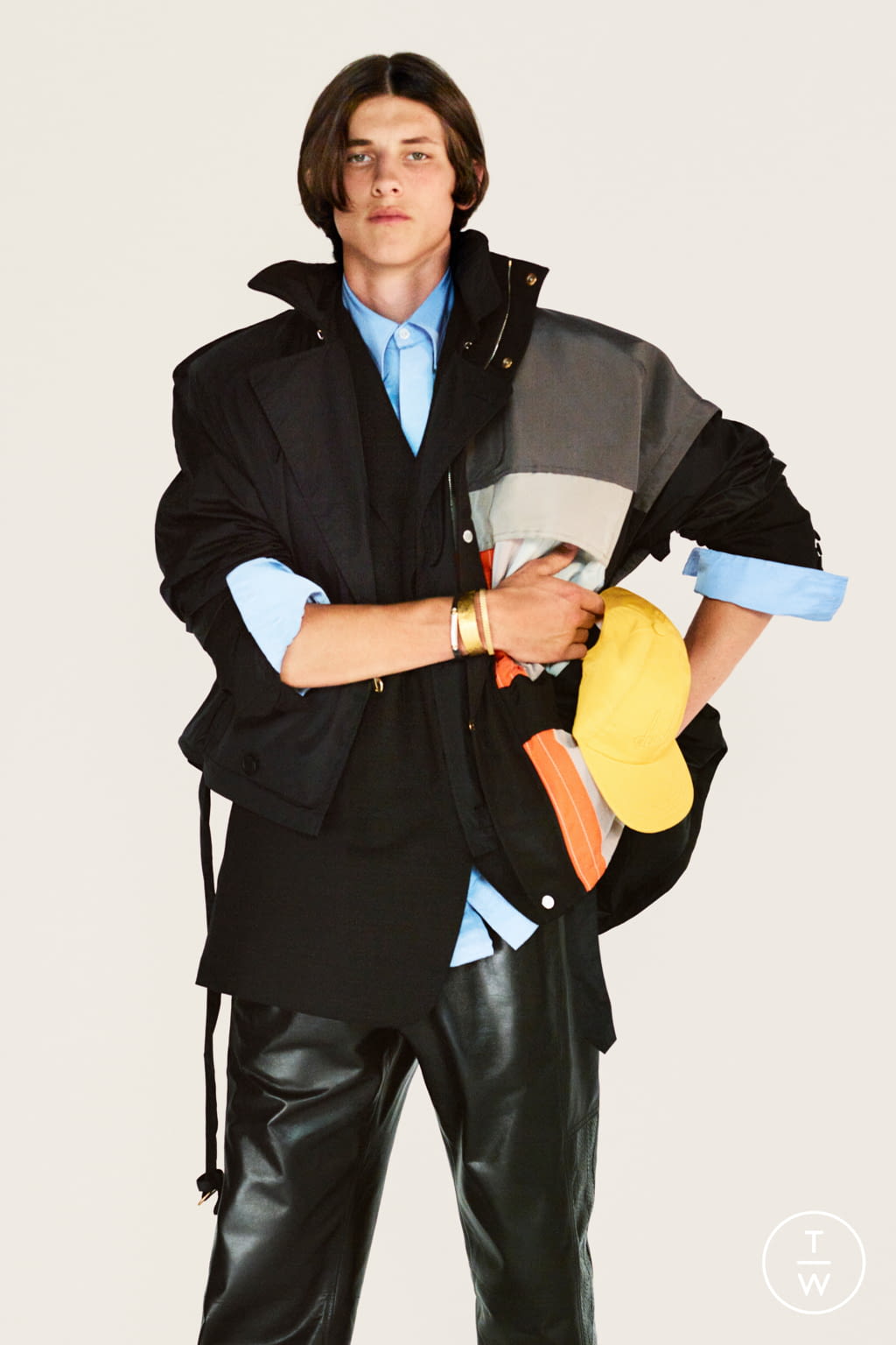 Fashion Week Paris Spring/Summer 2022 look 4 from the Dunhill collection 男装