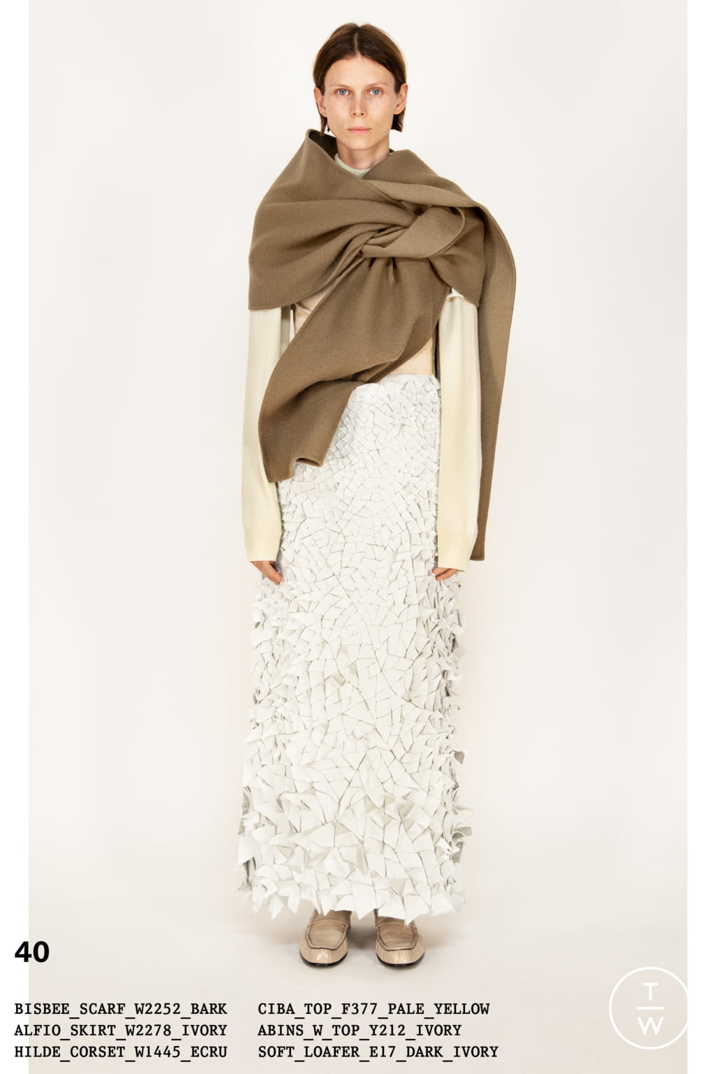 Fashion Week New York Fall/Winter 2022 look 40 de la collection The Row womenswear