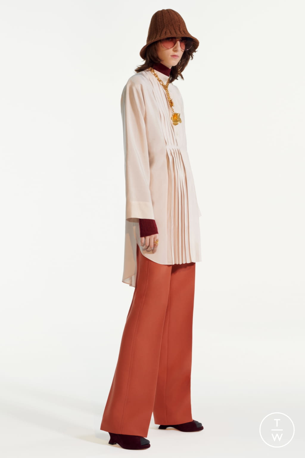 Fashion Week Paris Pre-Fall 2019 look 42 from the Christian Dior collection womenswear