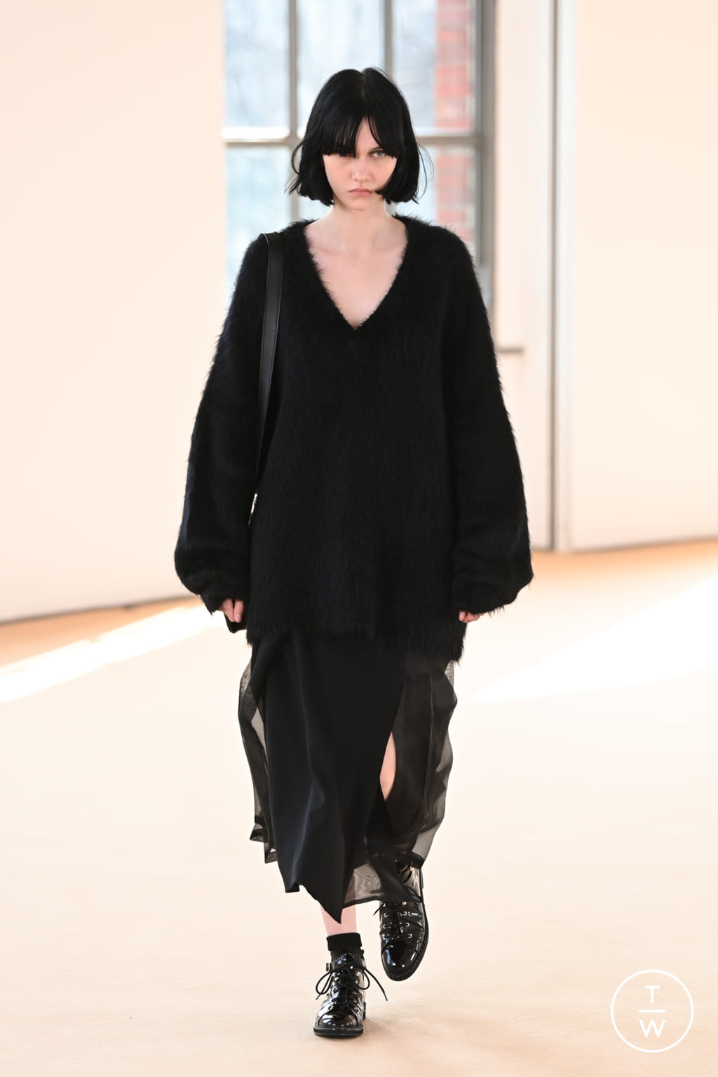 Fashion Week Milan Fall/Winter 2021 look 42 from the Max Mara collection 女装