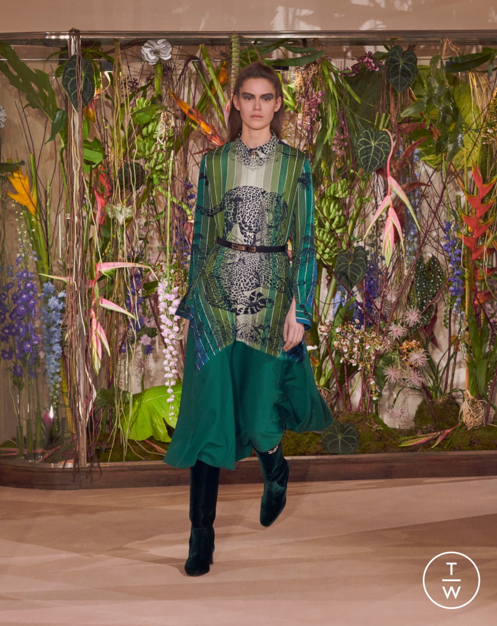 Fashion Week Paris Pre-Fall 2019 look 42 from the Hermès collection 女装