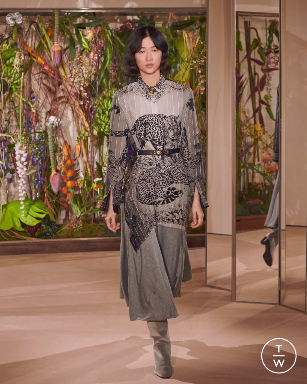 Fashion Week Paris Pre-Fall 2019 look 43 from the Hermès collection womenswear