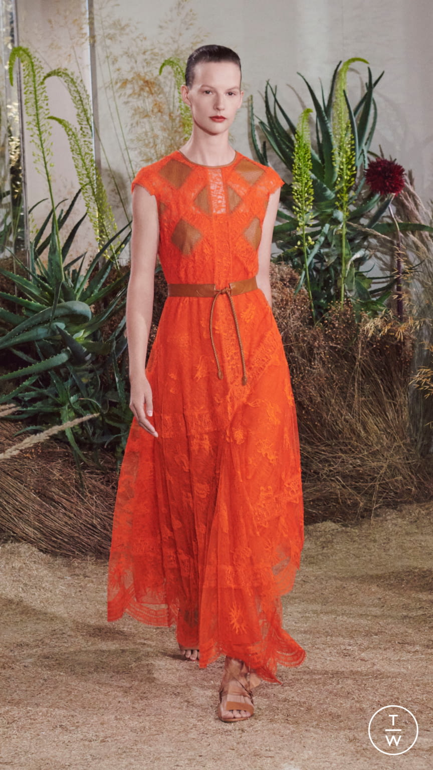 Fashion Week Paris Resort 2019 look 43 from the Hermès collection womenswear