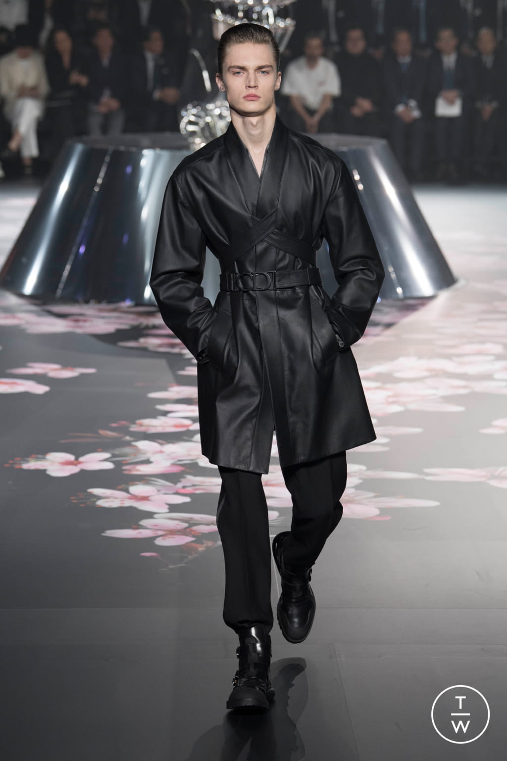 Fashion Week New York Pre-Fall 2019 look 44 from the Dior Men collection menswear