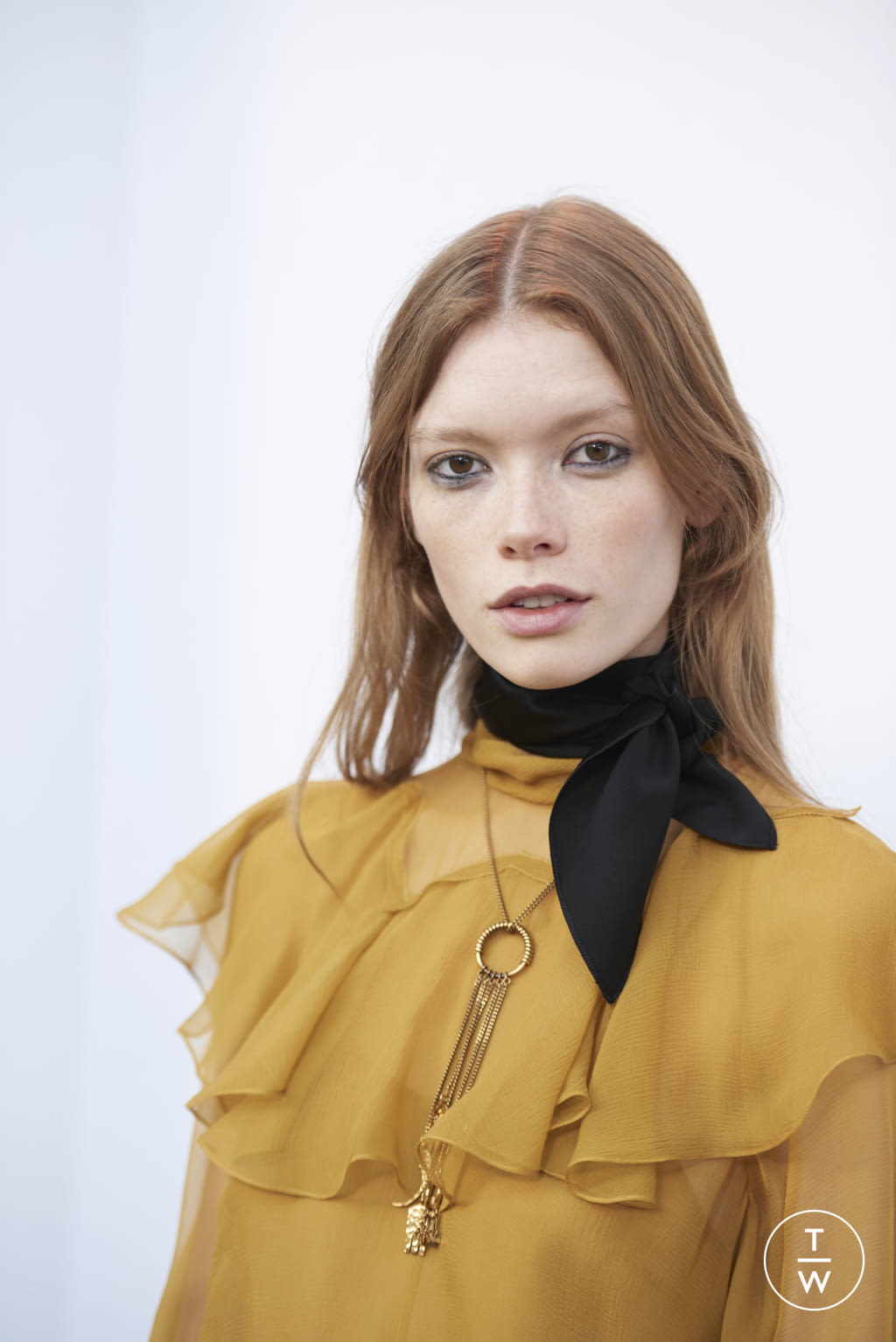 Fashion Week  Fall/Winter 2016 look 2 from the Chloé collection womenswear accessories