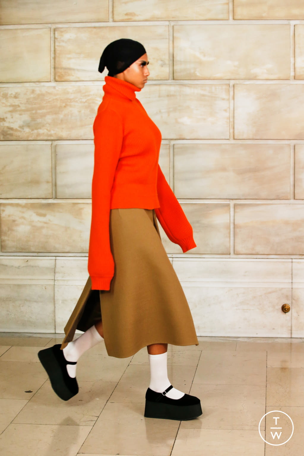 Fashion Week New York Fall/Winter 2021 look 44 from the Marc Jacobs collection womenswear