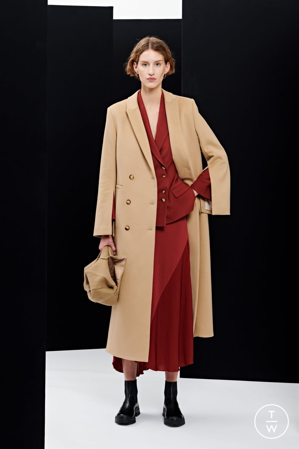 Fashion Week Paris Pre-Fall 2021 look 5 de la collection Nehera womenswear