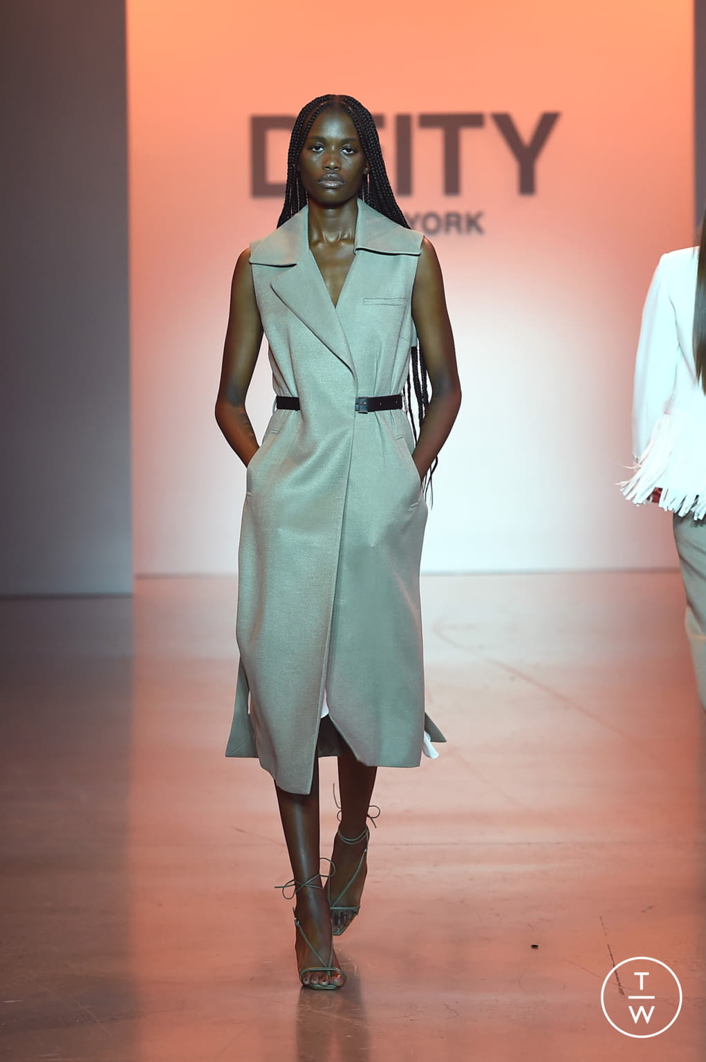 Fashion Week New York Spring/Summer 2022 look 5 de la collection Deity womenswear