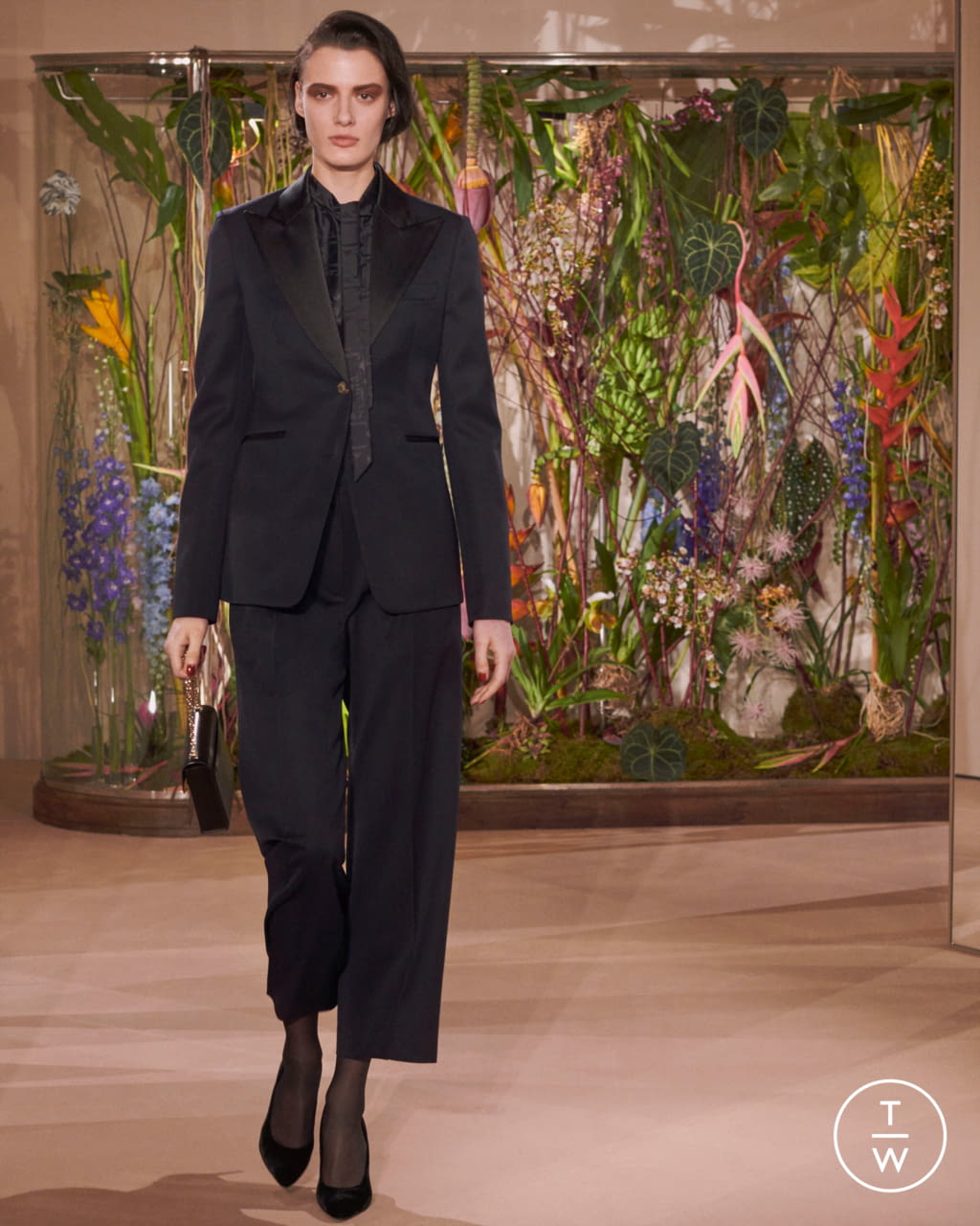 Fashion Week Paris Pre-Fall 2019 look 53 from the Hermès collection 女装