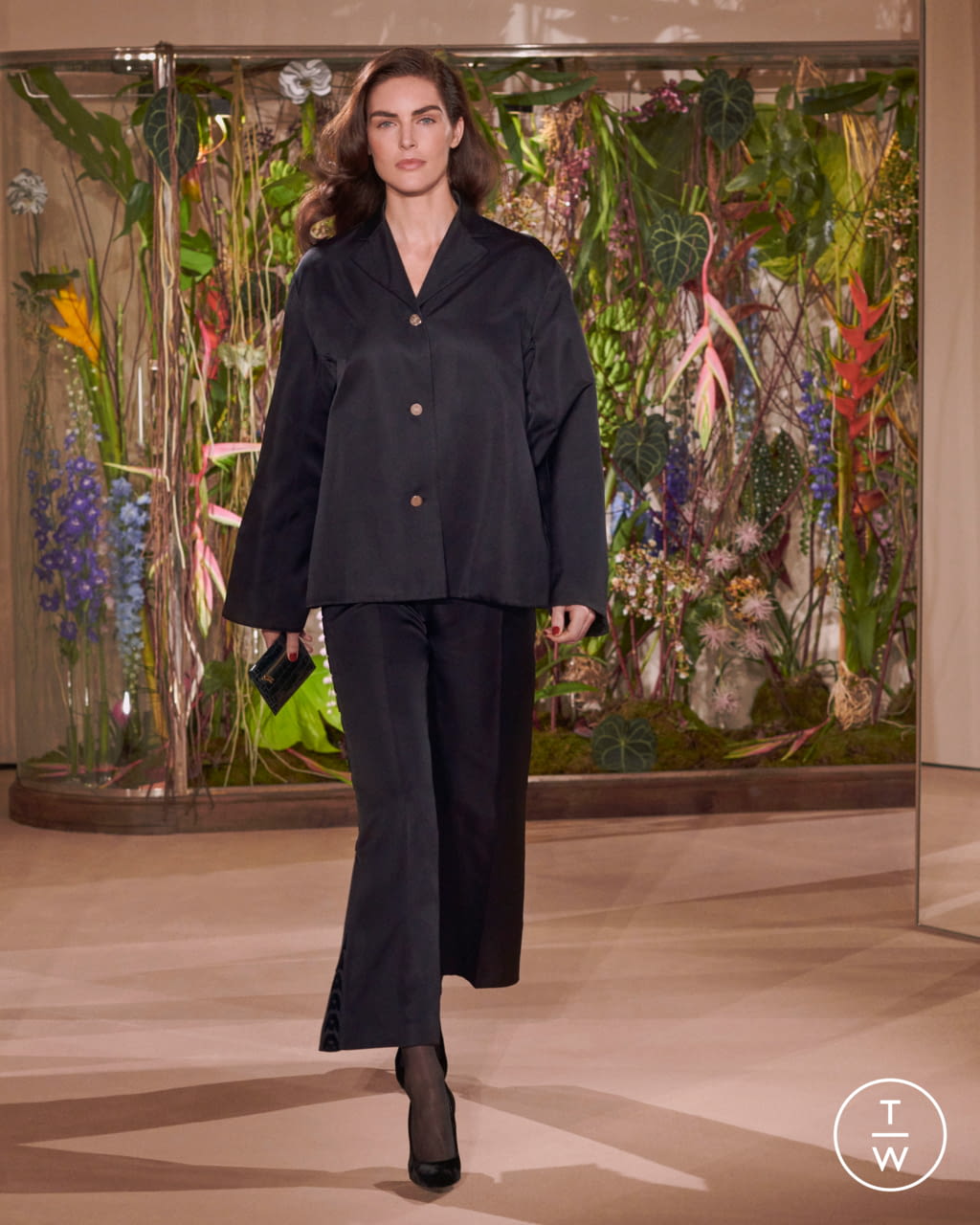 Fashion Week Paris Pre-Fall 2019 look 56 from the Hermès collection womenswear