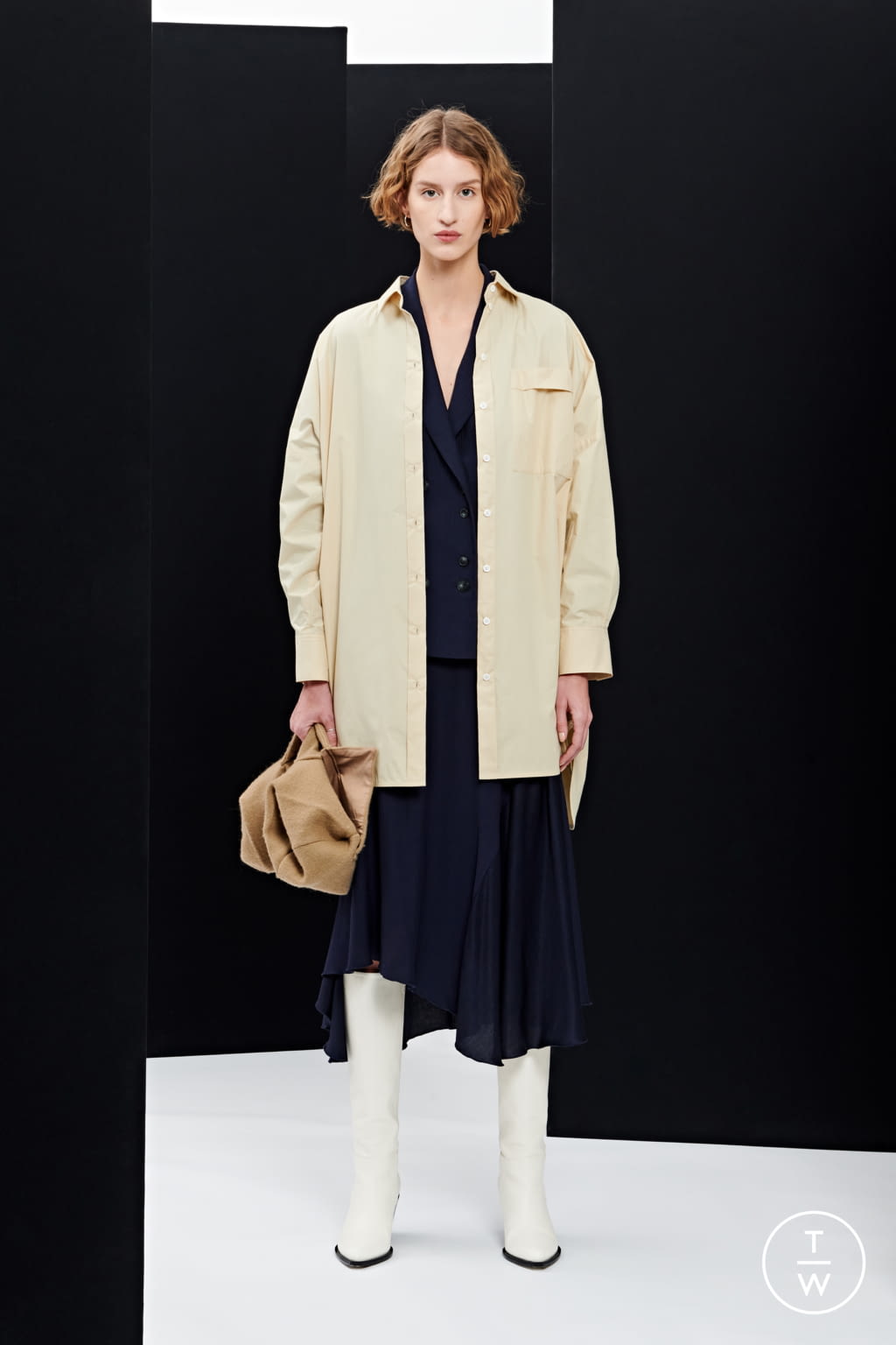 Fashion Week Paris Pre-Fall 2021 look 6 from the Nehera collection womenswear