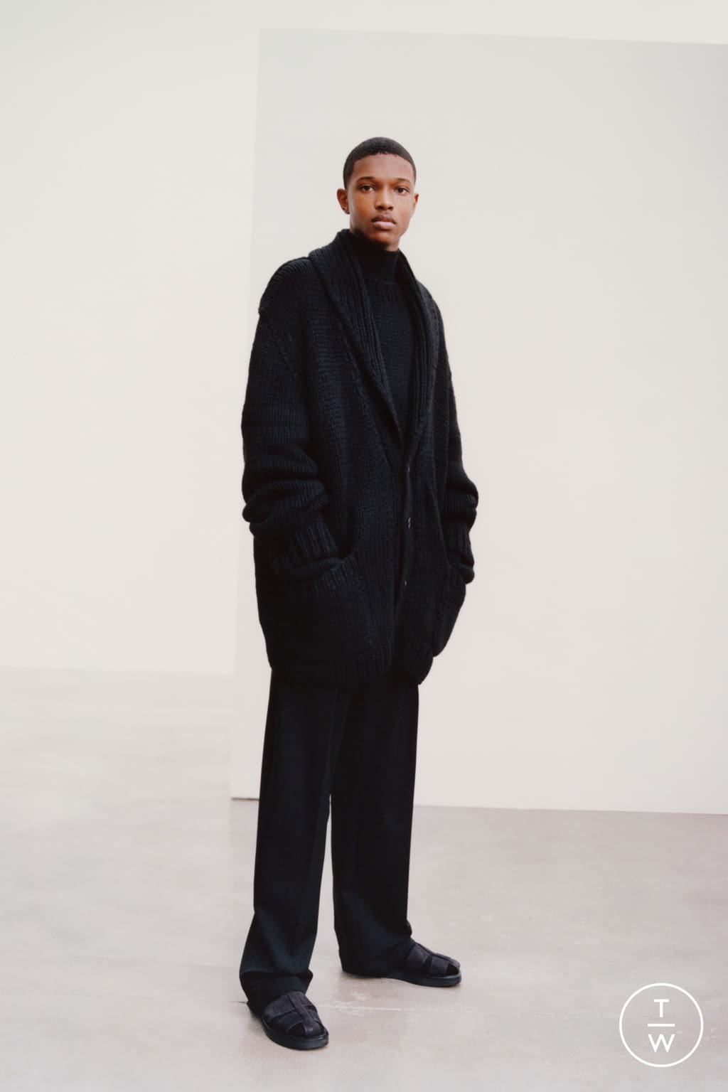 Fashion Week New York Fall/Winter 2021 look 7 from the The Row collection 女装