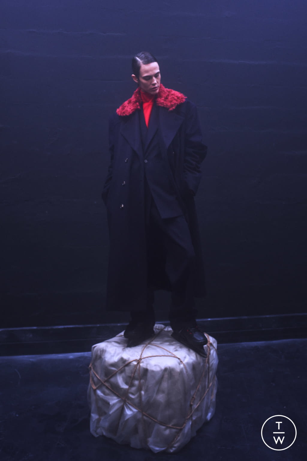 Fashion Week Paris Fall/Winter 2021 look 7 from the PHIPPS collection menswear