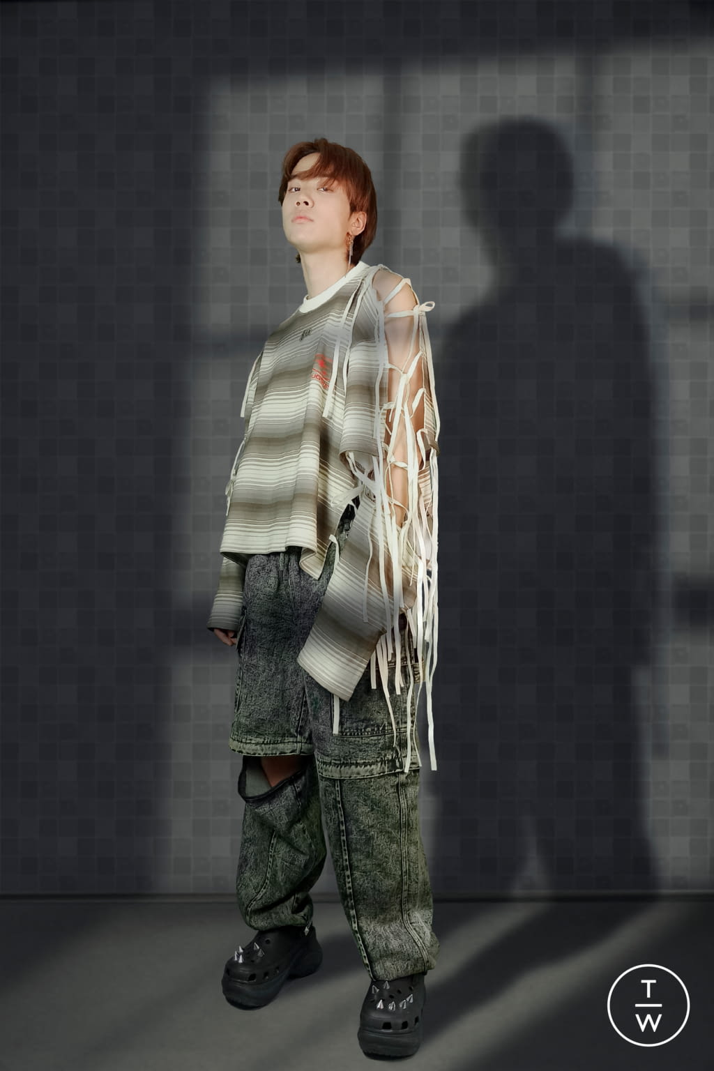Fashion Week London Fall/Winter 2021 look 15 from the 8IGB community clothing collection 男装