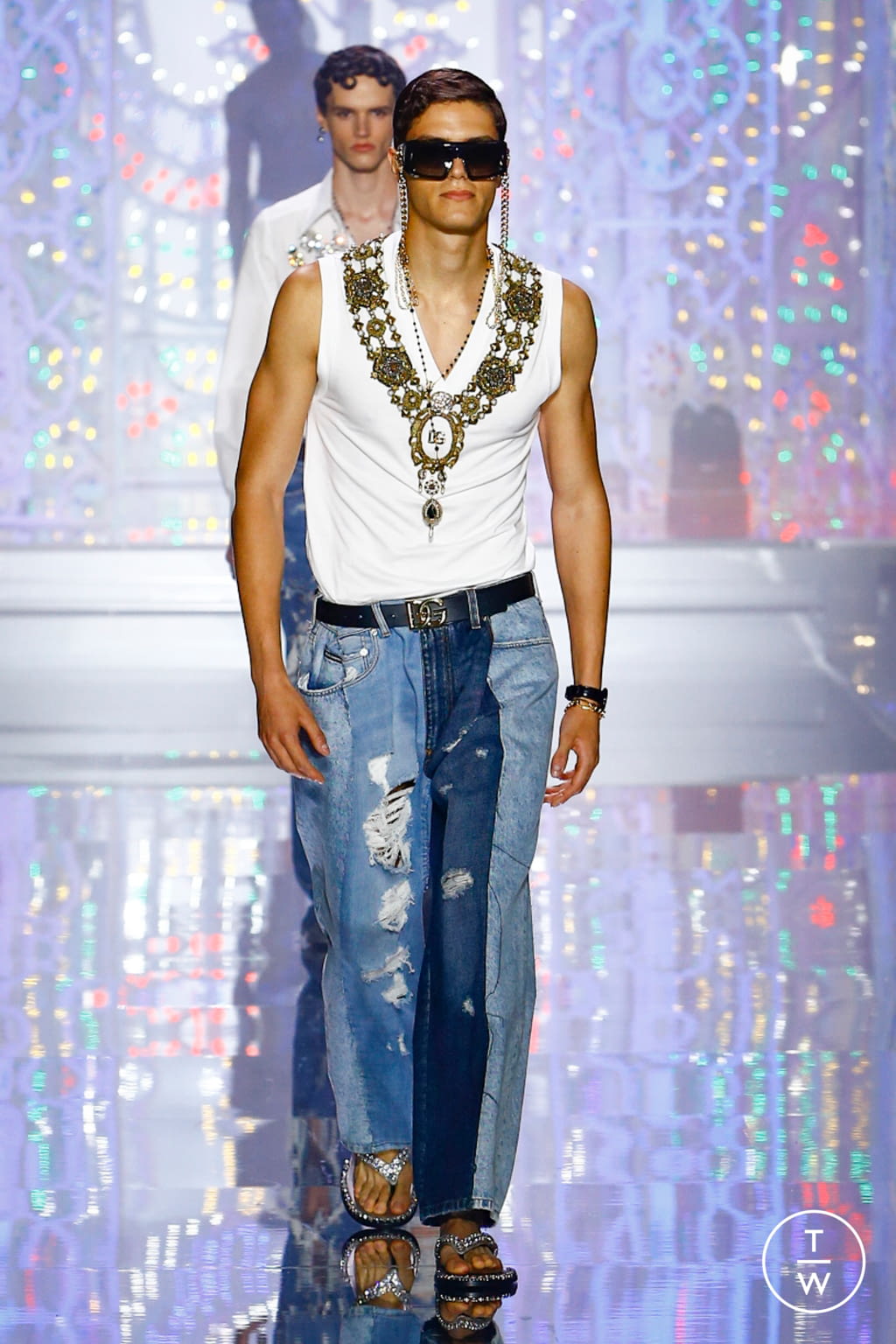 Fashion Week Milan Spring/Summer 2022 look 79 from the Dolce & Gabbana collection menswear